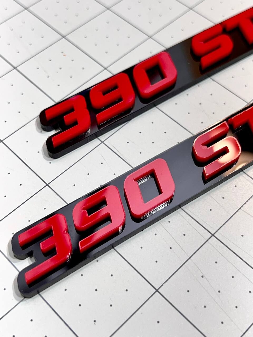 390 STROKER EMBLEMS QTY 2 FENDER EXTERIOR 390 STROKER ENGINE BADGE
