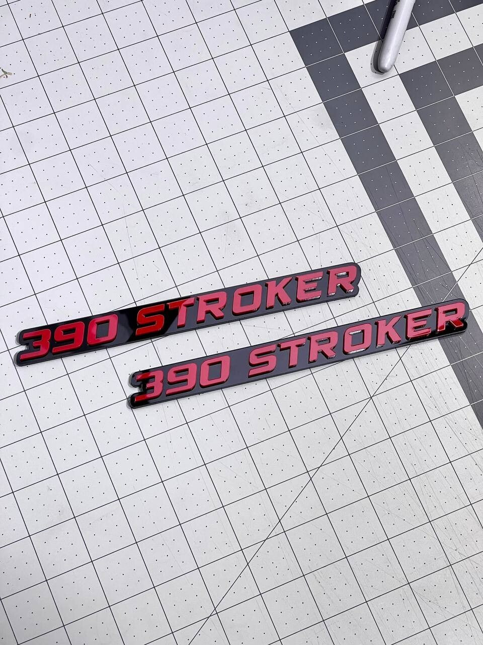 390 STROKER EMBLEMS QTY 2 FENDER EXTERIOR 390 STROKER ENGINE BADGE
