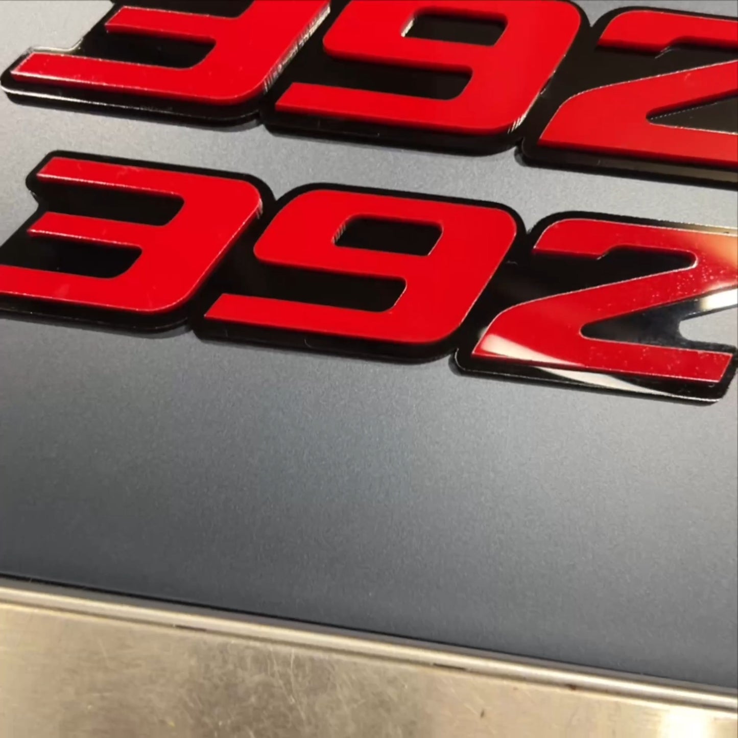 2x red black 392 Hemi Emblems 392 Side Fender Badge 3D for 392 Emblem