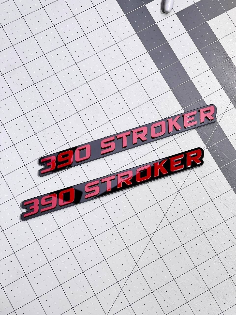 390 STROKER EMBLEMS QTY 2 FENDER EXTERIOR 390 STROKER ENGINE BADGE