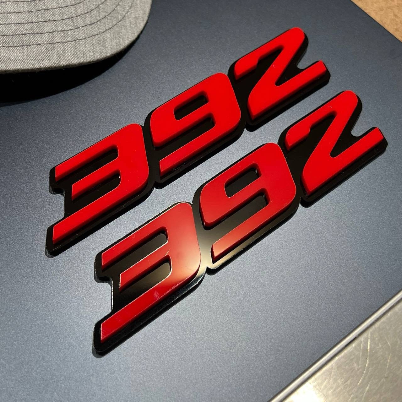 2x red black 392 Hemi Emblems 392 Side Fender Badge 3D for 392 Emblem