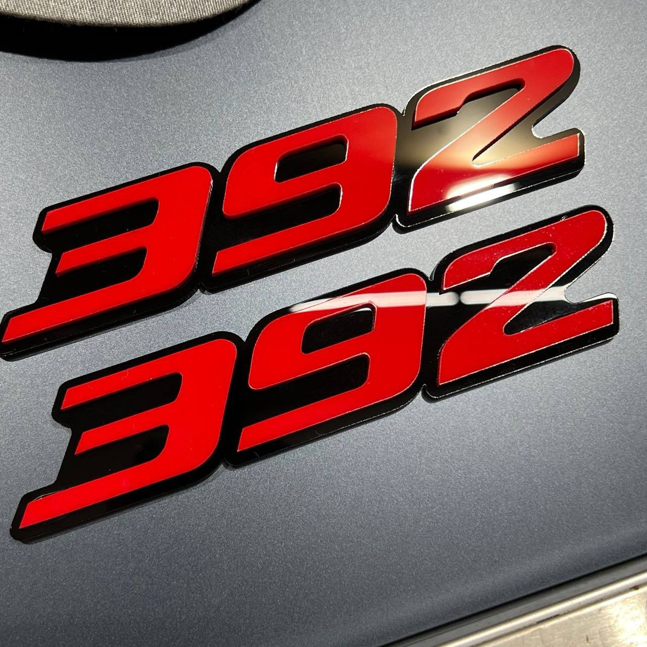 2x red black 392 Hemi Emblems 392 Side Fender Badge 3D for 392 Emblem