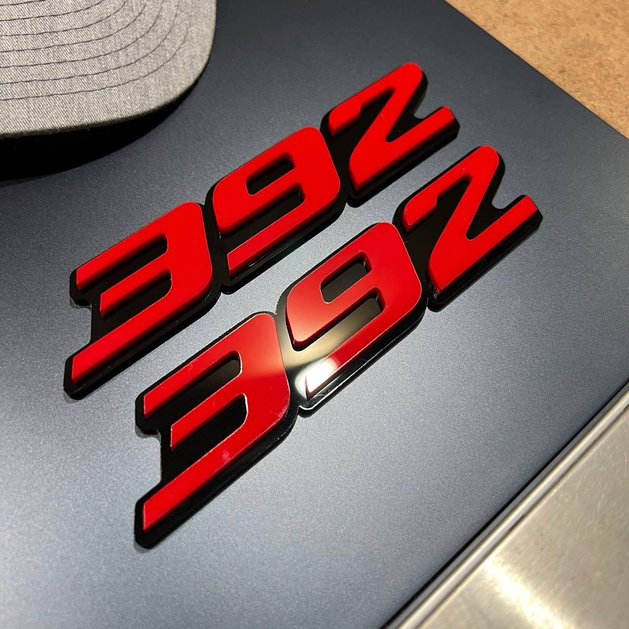 2x red black 392 Hemi Emblems 392 Side Fender Badge 3D for 392 Emblem