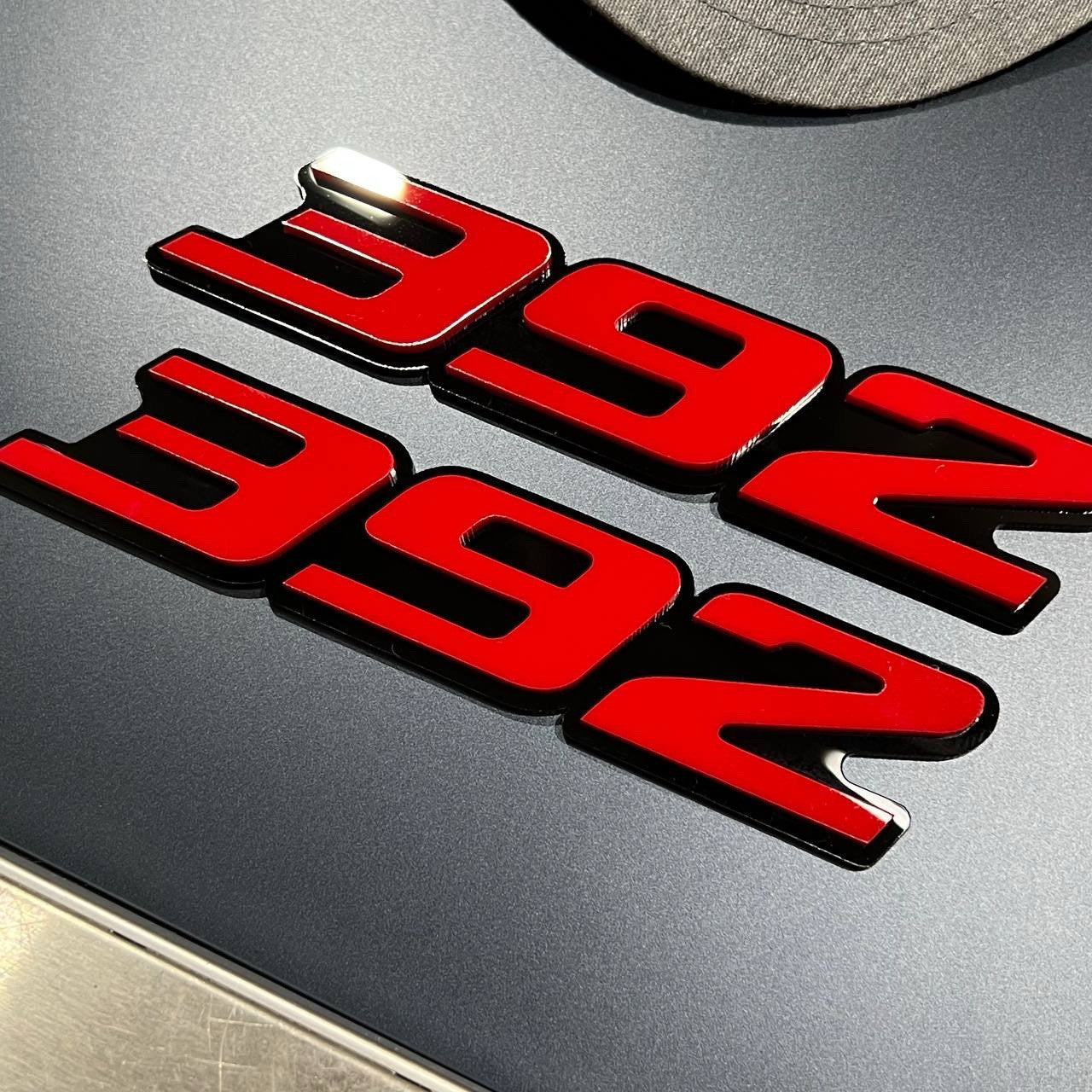 2x red black 392 Hemi Emblems 392 Side Fender Badge 3D for 392 Emblem