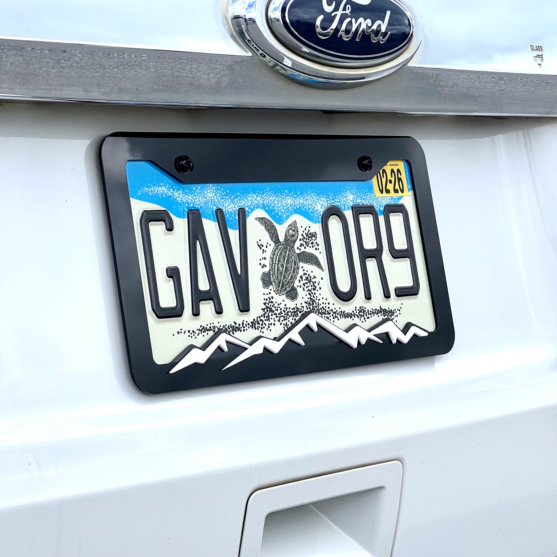 Mountain License Plate Frame Cover - CS AUTO