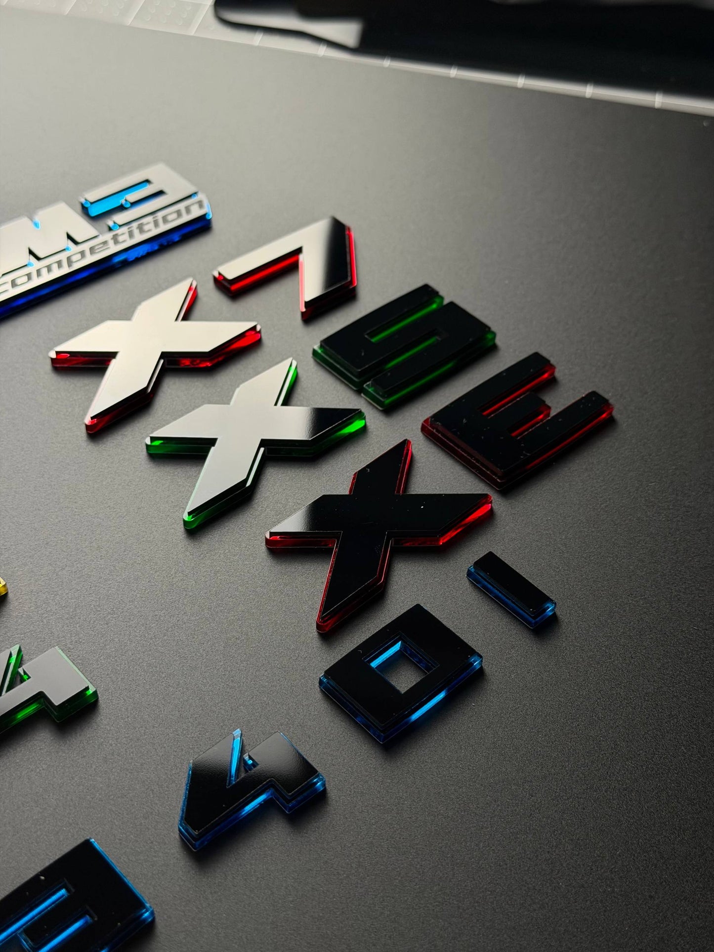 BMW M Performance Emblem Badge – Custom Color Logo for M2 M3 M4 M5 M8 M340i M440i M550i X3 X5 X6 X7 X3M X5M