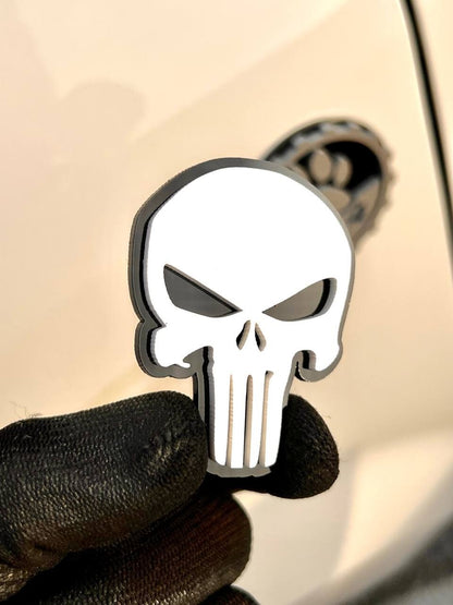 2PCS 18-24 WRANGLER JL GLADIATOR WHITE PUNISHER FENDER EMBLEM BADGE