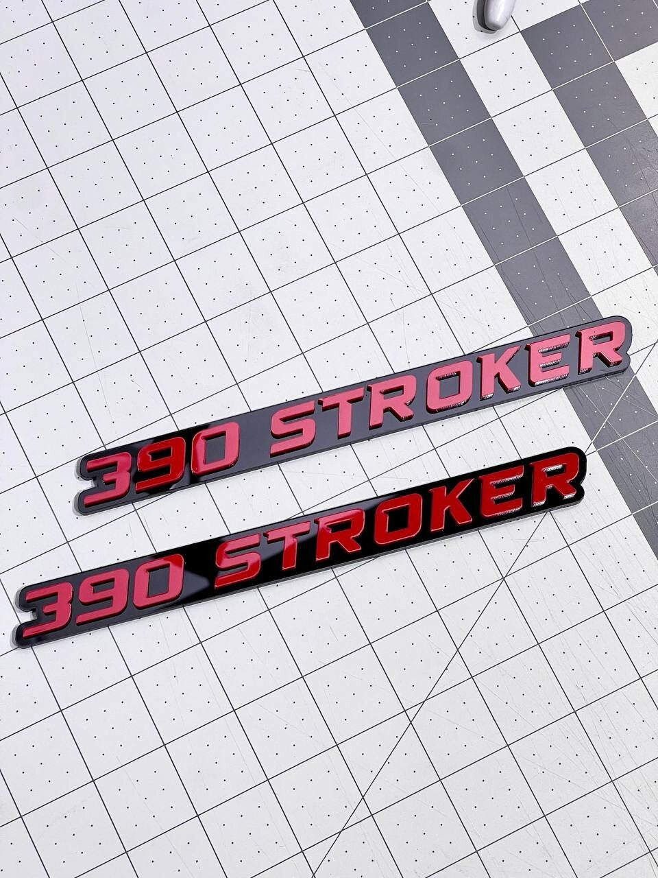 390 STROKER EMBLEMS QTY 2 FENDER EXTERIOR 390 STROKER ENGINE BADGE