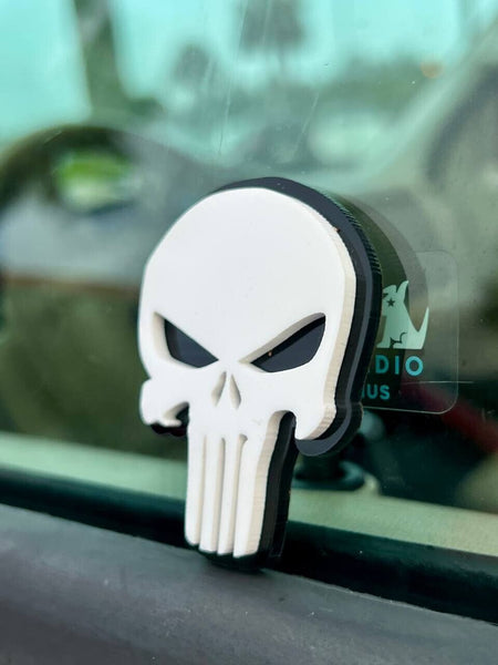 2PCS 18-24 WRANGLER JL GLADIATOR WHITE PUNISHER FENDER EMBLEM BADGE — photo 7