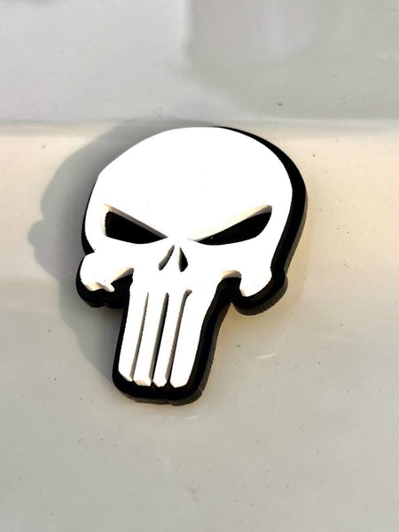 2PCS 18-24 WRANGLER JL GLADIATOR WHITE PUNISHER FENDER EMBLEM BADGE — photo 16